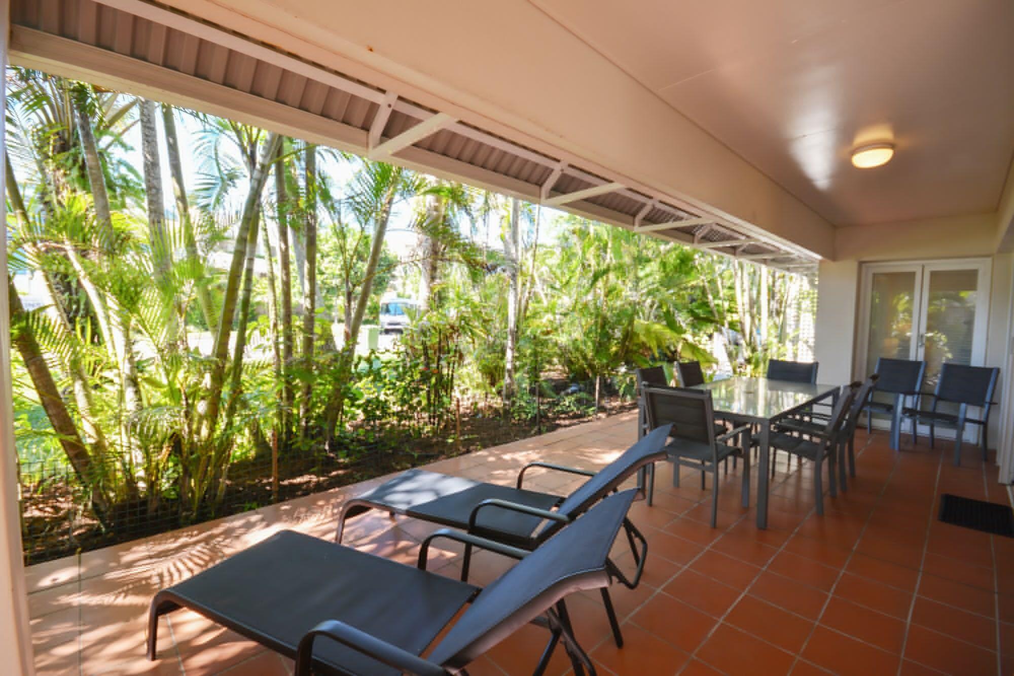 Balboa Apartments Port Douglas Exteriör bild