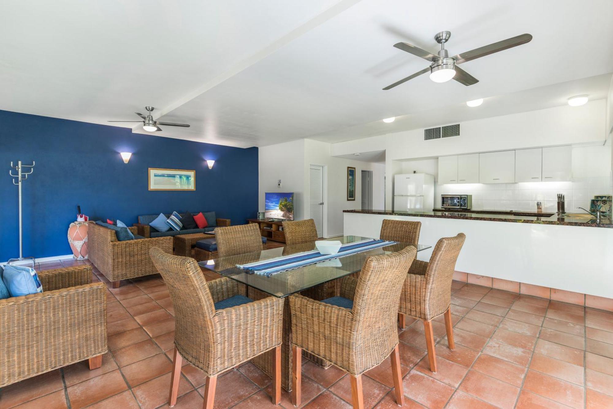 Balboa Apartments Port Douglas Exteriör bild