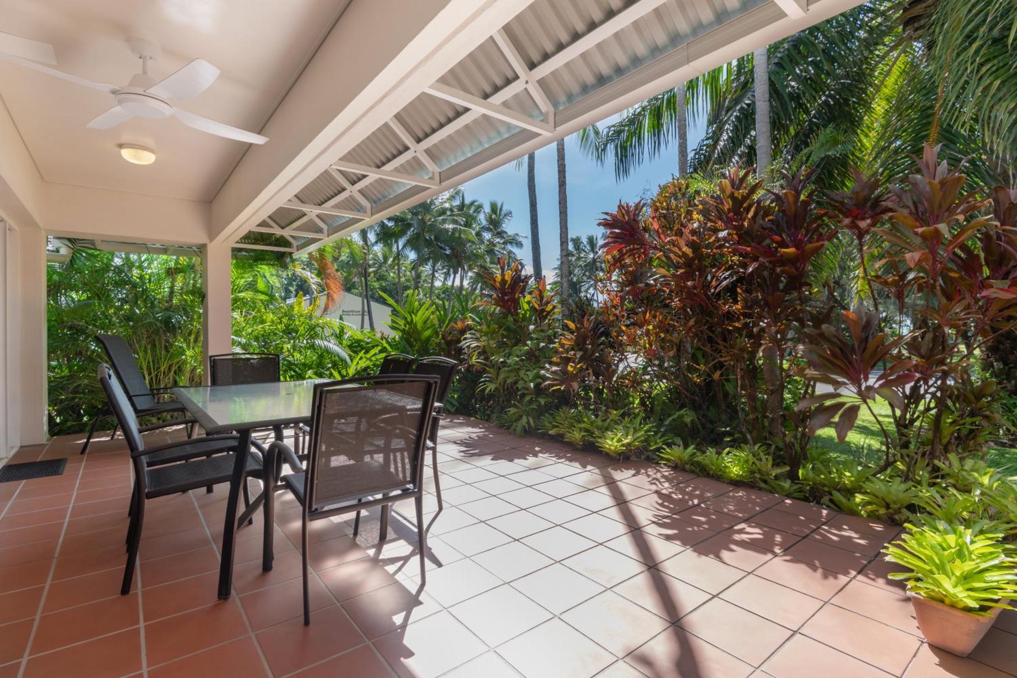 Balboa Apartments Port Douglas Exteriör bild