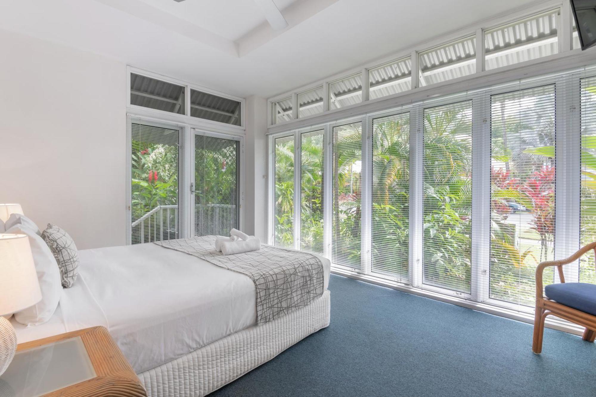 Balboa Apartments Port Douglas Exteriör bild