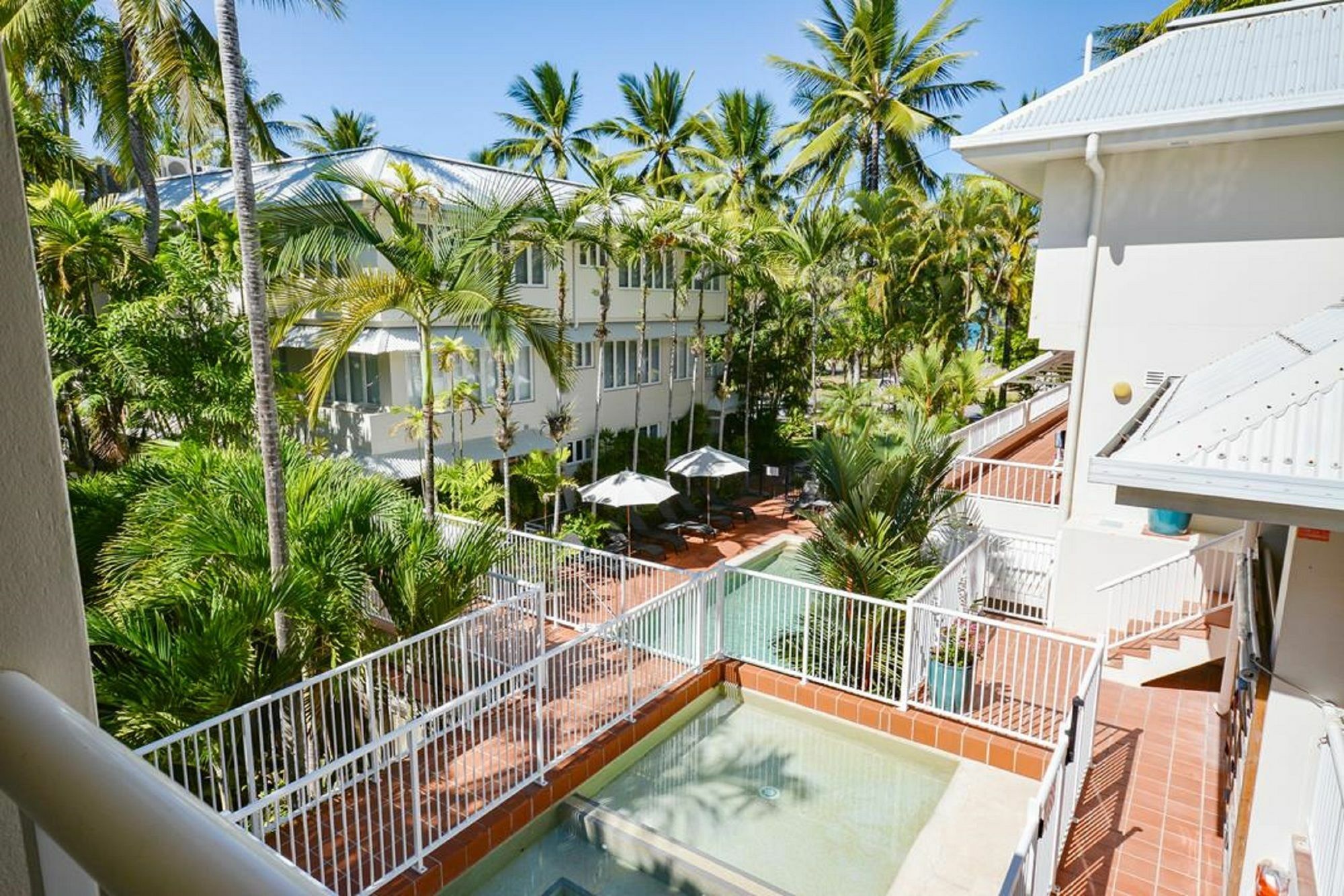 Balboa Apartments Port Douglas Exteriör bild